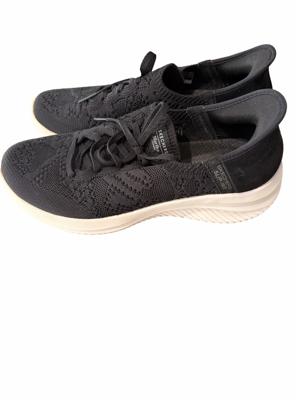 SKECHERS MARTHA STEWART SLIP-INS BLACK KNIT LACE UPPER SNEAKERS, SIZE 8